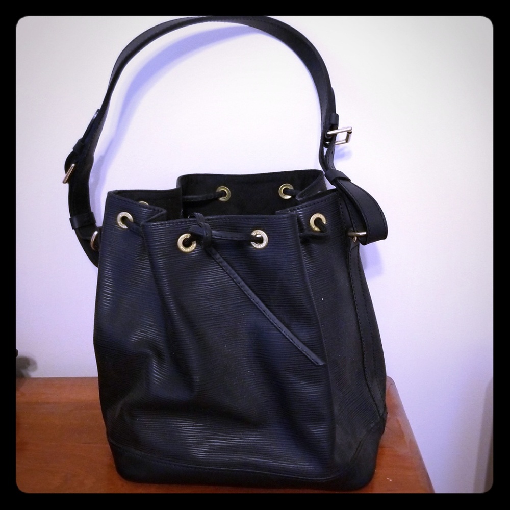 Louis Vuitton Cuir Epi leather handbag